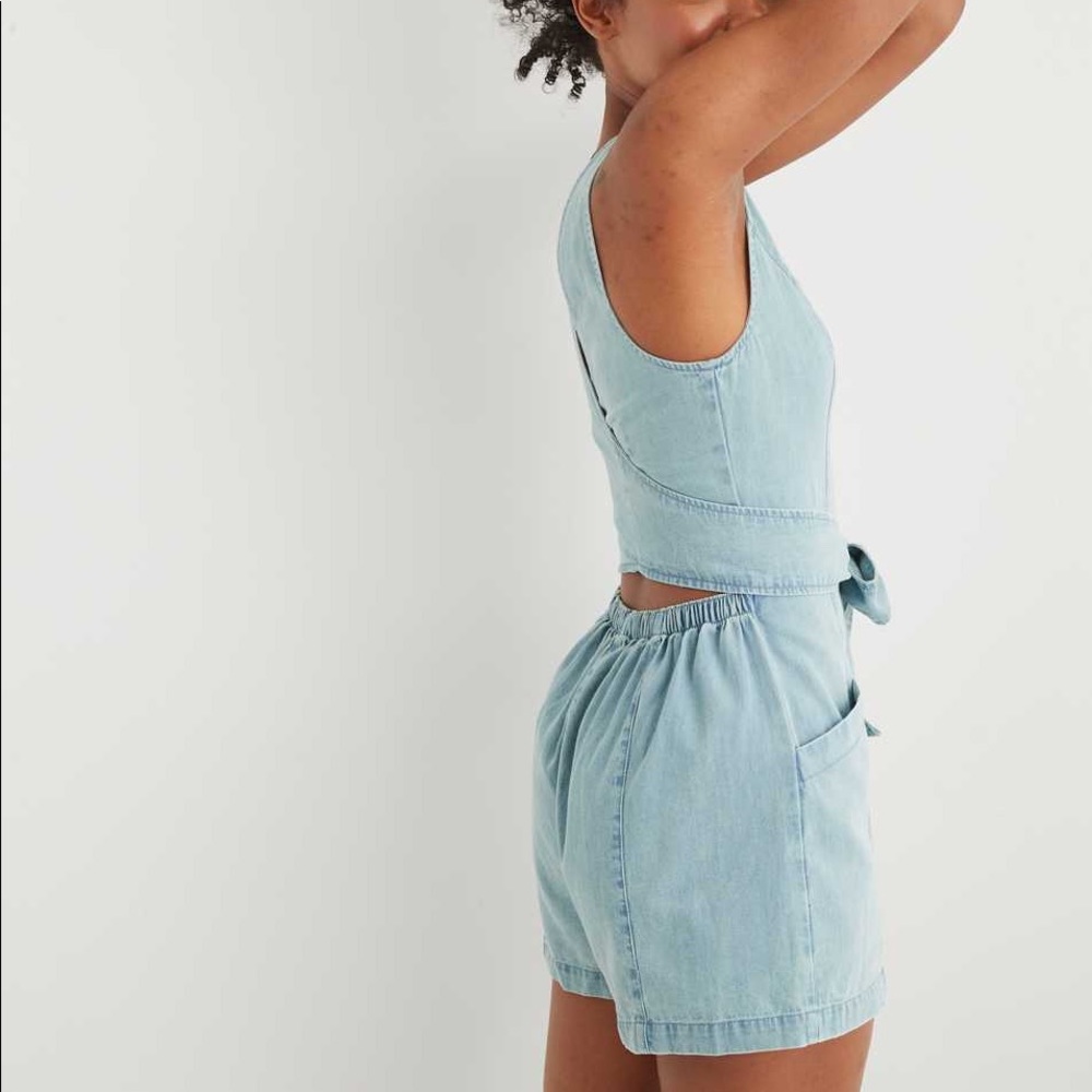 Aerie Wrap Back Romper Size Medium - Picture 5 of 7
